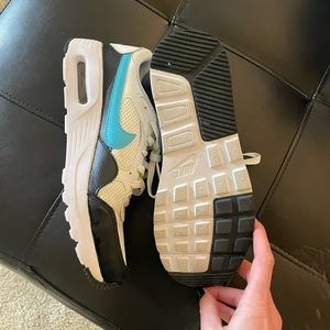 Nike women’s air max